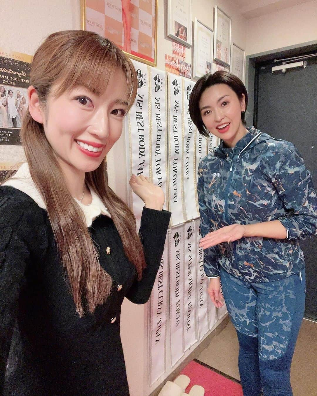 庄司ゆうこさんのインスタグラム写真 - (庄司ゆうこInstagram)「BBJ日本大会の2日後に同じレディースクラスで一緒に頑張ってきた @ayako_hamana_ あやこちゃんがレッスン受けに来てくれたよー❣️ お疲れの中、連絡くれて嬉しかった🥺❤️ 6枚目はウーマンズクラスで日本一を獲得したことのある @eriko_tamura_conditioning えりこ先生のサロンで整体受けてきたよー✨ 力強くて私好みのマッサージでめちゃくちゃ気持ちよかったぁー🌟 こちらもレディースクラスで仲良くなった @yu___ka0831 ゆかさんの紹介で行ってきました✨ ベスボを通してたくさんの出会いがあったなぁー✨ 来年のスケジュールも出て、どこに挑戦するか決めたし楽しみな予定が盛り沢山だぁー❤️ #ヨガ#ヨガレッスン#ヨガウェア#ベロマンフィット#ポジティブスターヨガ#ヨガインストラクター#ベストボディジャパン#ベストボディジャパン日本大会」12月9日 10時47分 - yuko.shoji