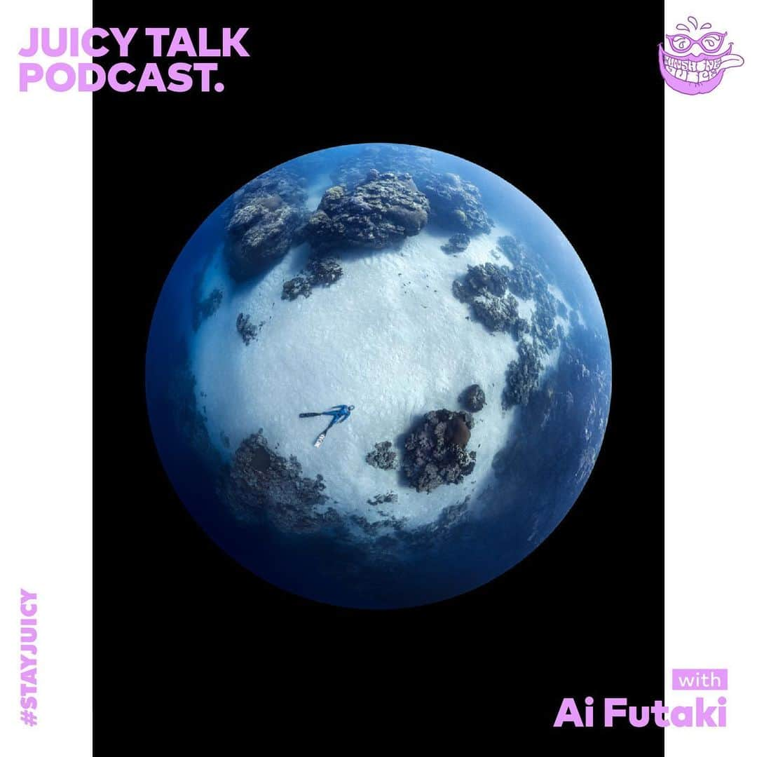 Sunshine Juiceさんのインスタグラム写真 - (Sunshine JuiceInstagram)「JUICY TALK Podcast by SUNSHINE JUICE  今回のゲストは水族表現家の二木あいさん  @aifutaki   「心に語りかけるものをシェアしたい。」  水族表現家として素潜りで水の中に潜り、そこに暮らす生物たちと共に表現している二木さん。その写真からはたくさんの力強いメッセージが受け取れます。そんな二木さんが表現したいこと、伝えたいこと。そして日々考えること、暮らしの中で"JUICY"に生きるヒントを伺いました。  サンシャインジュース代表コウ ノリが様々な分野で活躍する魅力溢れるゲストをお迎えして話を伺う健康最先端ポッドキャストシリーズ”Juicy Talk Podcast"🌞  皆さんの日々の暮らしが少しでもjuicyになるようなヒントに溢れた内容をspotifyで配信します。  移動中やお時間あるときにぜひお聞きください。今後のエピソードもお楽しみに。プロフィールリンクからどうぞ🎧  Juicy Talk Podcast  now only in japanese but we would love to have great guest speakers from all over the world! many tips for your juicy life.  cover photo by Darren Jew   #stayjuicy#sunshinejuice#coldpressedjuice#サンシャインジュース#コールドプレスジュース#自然#健康 #地球#juicytalk」12月9日 10時48分 - sunshinejuicetokyo