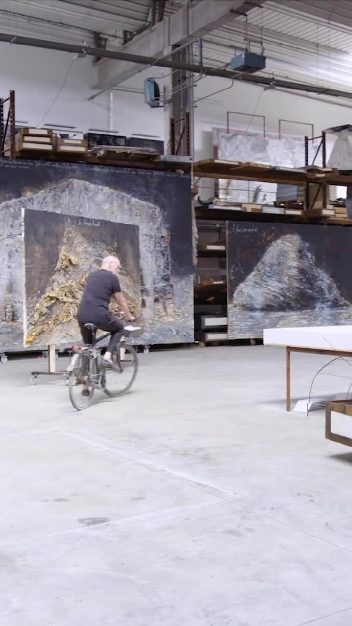 ガゴシアン・ギャラリーのインスタグラム：「This is a clip from “Anselm,” an immersive 3D documentary directed by Wim Wenders that dives deep into Anselm Kiefer’s practice and reveals his inspiration and creative process, exploring his fascination with myth and history.   The film, which premiered at Festival de Cannes earlier this year, has its US theatrical release in New York at Film at Lincoln Center (@filmlinc) and IFC Center (@ifccenter) today, December 8, and in Los Angeles at AMC Santa Monica 7 and Laemmle Glendale on December 15. For more information, including showtimes and venues, follow the link in our bio.  __________ #AnselmKiefer #WimWenders #Gagosian @janus_films @asideshowfilm  Clip from “Anselm” (2023), directed by Wim Wenders. Artwork © Anselm Kiefer」