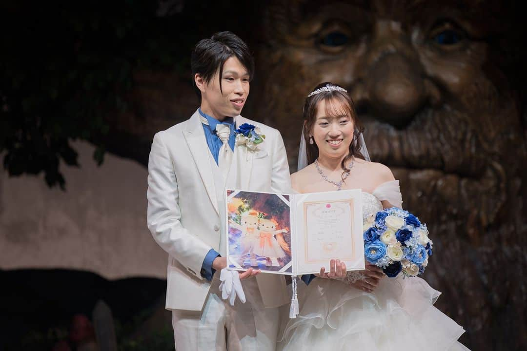 【公式】小さな結婚式さんのインスタグラム写真 - (【公式】小さな結婚式Instagram)「. @petit.wedding をフォローしてね♩ #小さな結婚式 をつけてのお写真投稿も大歓迎です♡ こちらの公式IGでリグラムさせていただきます＊ . 大好きなキャラクターである キティちゃんに祝福してもらう特別な結婚式♡ 結婚式という特別な一日だからこそ おふたりの”好き”を大切にした空間をプロデュースします。 . >>#小さな結婚式表参道店 . ——————— #petitwedding #ラヴィファクトリー #前撮り #結婚式 #プレ花嫁 #卒花 #家族婚 #少人数結婚式 #ウェディング #wedding #bridal #weddingdress #花嫁 #挙式 #結婚式準備 #式場探し #日本中のプレ花嫁さまと繋がりたい #結婚式の思い出に浸る会 #結婚準備 #東京花嫁 #ウェディングフォト #花嫁コーディネート #キティちゃん #サンリオ #サンリオウェディング #サンリオピューロランド #オリジナルウェディング #おしゃれ花嫁」12月9日 17時00分 - petit.wedding