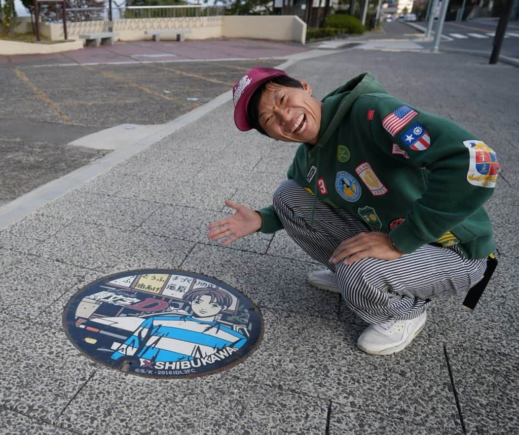 谷+１。のインスタグラム：「ロンブー亮さんと聖地巡り後半戦です😚 楽しい旅でした☺️ 亮さんありがとうございます😭  終わらないぜ！イニシャルDの聖地巡り。 youtu.be/V5-7H0LD7lQ?si… @YouTubeより #イニシャルd」