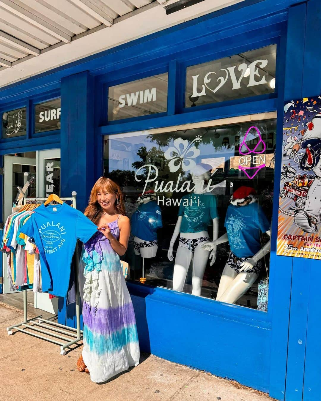 Pualani Hawaii Beachwearさんのインスタグラム写真 - (Pualani Hawaii BeachwearInstagram)「イベントにご協力いただきました、プアラニモンサラット店のOHANAです。  株式会社ジョイマーク・デザインの代表取締役　下⼭好誼（通称キャプテン)さん  Aloha my home Yuri さん  Photographer Etsuro さん  お疲れ様でした！ 本当にありがとうございました🥰  BIG MAHALO!! プアラニスタッフ一同🌺  #ハワイ限定 #hawaii #ハワイ #ハワイ旅行 #ハワイ土産 #ハワイ好きな人と繋がりたい #ハワイ購入品 #ハワイ好き #ハワイ暮らし #ハワイ情報 #ハワイお土産 #aloha #ハワイ旅 #ハワイ限定品 #ハワイショッピング#モンサラット#プアラニハワイ#ボートハウス#キャプテンサンタ#モンサラットアベニュー#プアラニハワイビーチウェア」12月9日 12時33分 - pualani_monsarrat