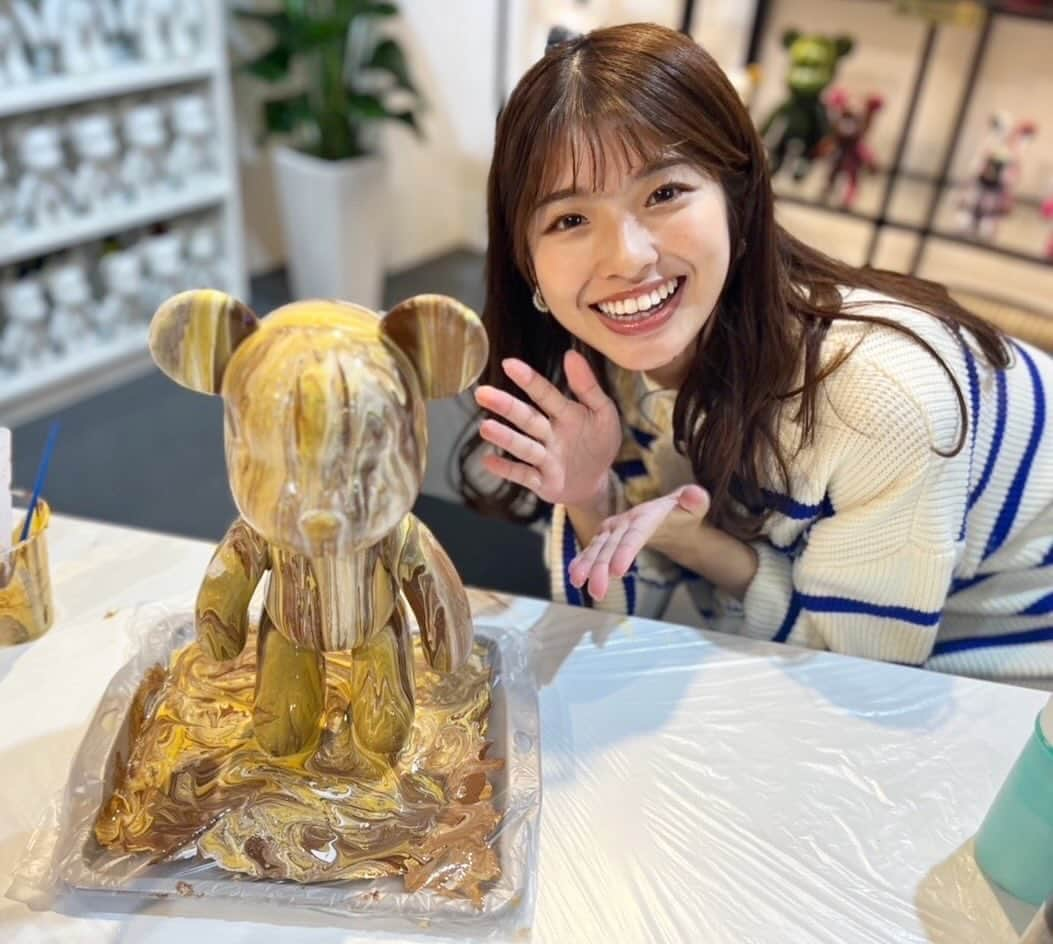 舘山聖奈さんのインスタグラム写真 - (舘山聖奈Instagram)「今日の関西は暖かいですね😌 皆さんいかがお過ごしでしょうか🍃 ⁡ 今日よる6時30分から放送の 『フットマップ-御堂筋編-』では 可愛くて簡単なベアアートに挑戦しました🧸♡ ⁡ 私の作品は何をイメージしたカラーかわかりますか…？？ ⁡ ぜひご覧ください🫶🏻 ⁡ ⁡ #フットマップ #カンテレ #offっとまっぷ」12月9日 13時04分 - seina_tateyama_