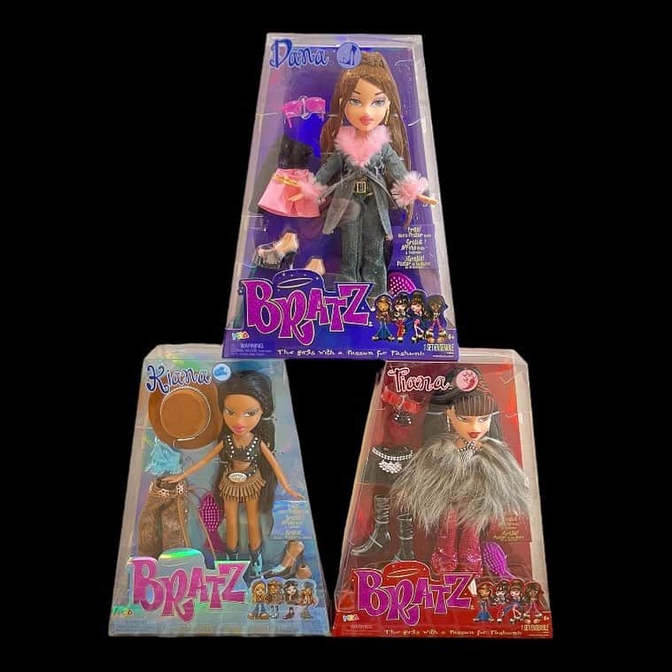 おもちゃやSPIRALのインスタグラム：「2023年 BRATZ KUMI & FIANNA & DANA & KIANA & TIANA & FELICIA 入荷しました🎵 　 2001年の復刻版になります🎵  服や小物、ミニポスターついてます☀️ 可愛いです✨✨✨✨」