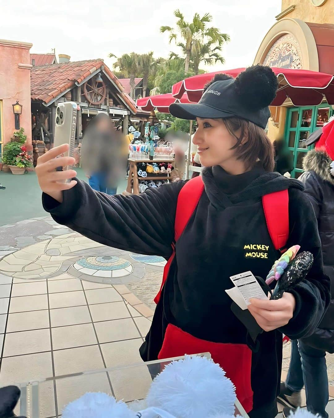 渡邊水希さんのインスタグラム写真 - (渡邊水希Instagram)「Tokyo Disneyland celebrates 40th anniversary ㊗️🎉  #tokyodisneyland #40thanniversary  #dreamgoland  #tokyodisneylandchristmas #🎅🏼🎄🎂🍷🎁⛄️🎉  @tokyodisneyresort_official」12月9日 14時27分 - mizuki__watanabe