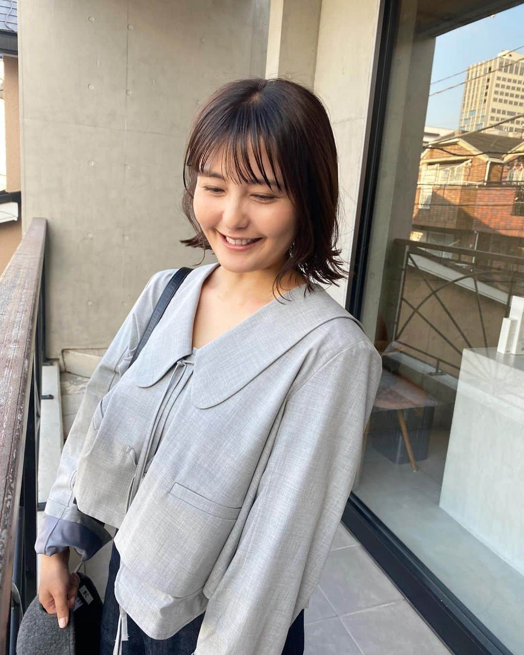 野中藍さんのインスタグラム写真 - (野中藍Instagram)「💇‍♀️🤎  haircut🐏  少し前ですが、 気分を変えてばっさりいきました！ そして、恥ずかしがる写真…笑  お気に入りのジャケット　#sorin  今は寒くてきれないけど😅  #時差投稿 #切ったのは10月🫢 #soie」12月9日 14時31分 - ai_nonaka