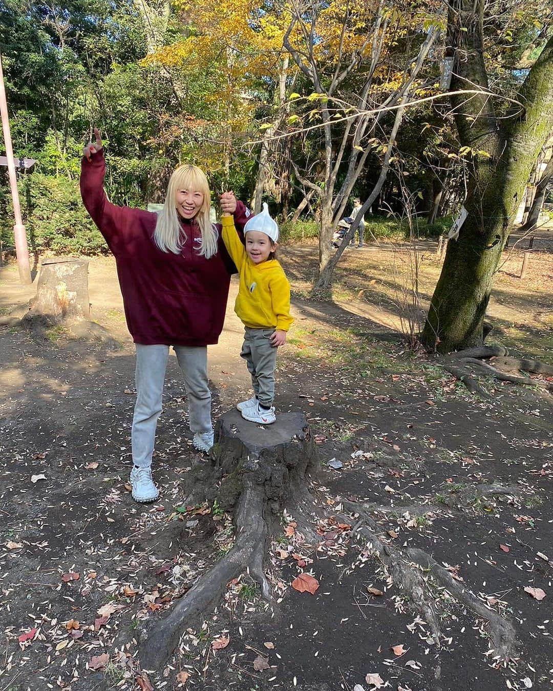 内田奈々さんのインスタグラム写真 - (内田奈々Instagram)「久しぶりの家族day💛💛💛 天気もいいし、幸せー！！ お昼寝から目覚めたら第二部かな🛝笑」12月9日 14時33分 - nana_uchida