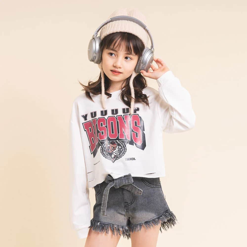 最新トレンド子供服 〝URBAN CHERRY〟さんのインスタグラム写真 - (最新トレンド子供服 〝URBAN CHERRY〟Instagram)「URBAN CHERRY 2023 "WINTER" collection♥  【PICK ITEM💜】  トレンド新作予約受付中♪  ━━━━━━━━━━━━━━━ ☑ベルト付きフリンジショートデニムパンツ＋レッグカバー  price/¥4,580(tax in) color/gray size/120-150cm ━━━━━━━━━━━━━━━  ぜひ保存してお買い物の参考にしてくださいね♡ 質問や感想コメントもお待ちしております🥰  - - - - - - - - - - - - - - - - - - - - - - - - - - - - - - -  🛒WEB STORE プロフィールよりご覧いただけます！  #urbancherry #アーバンチェリー #キッズコーデ #おそろコーデ #子供服 #子育て #韓国服 #こどもと暮らす #小学生コーデ #女の子ママ #姉妹ママ #小学生ママ #冬コーデ」12月10日 6時00分 - urbancherry_