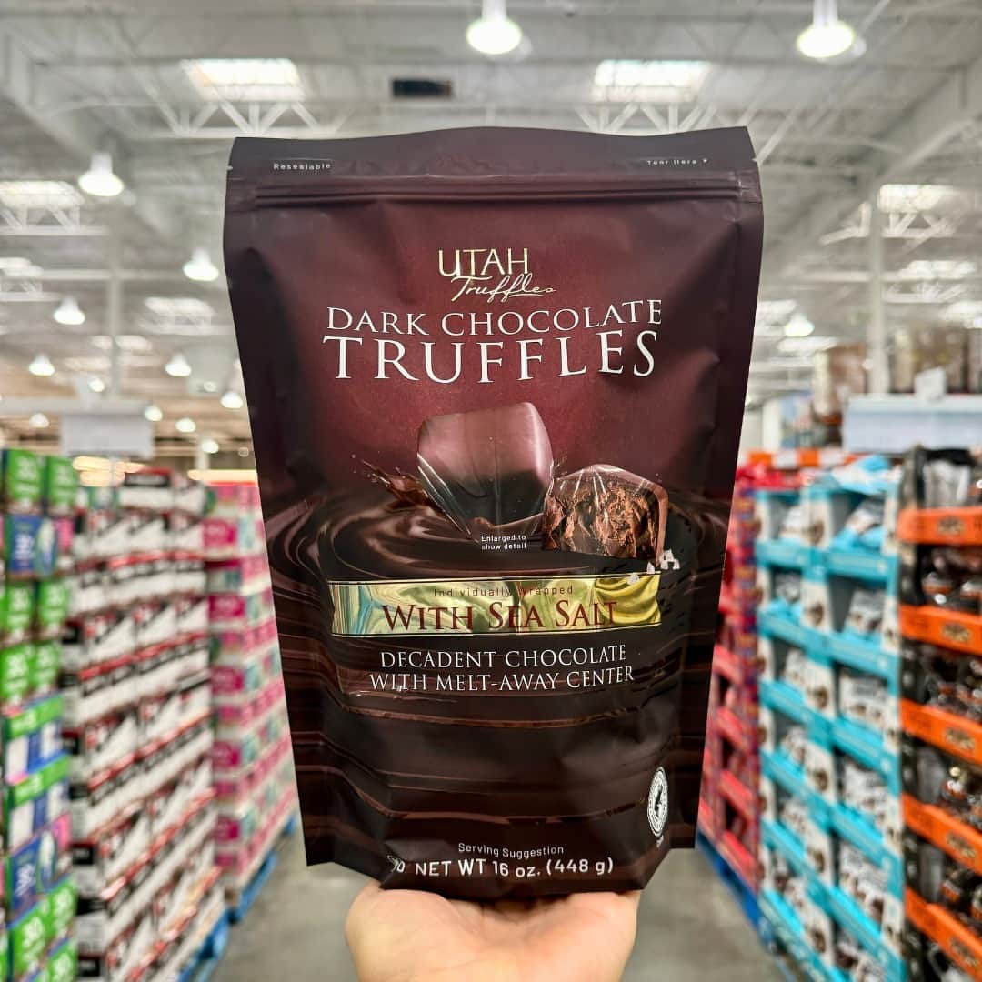 Costcoのインスタグラム：「Fancy a decadent dark chocolate truffle? 🤎 Save $3 through 12/24/23. ⁣ ⁣ Selection varies by location: Utah Truffles Dark Chocolate Truffles With Sea Salt」