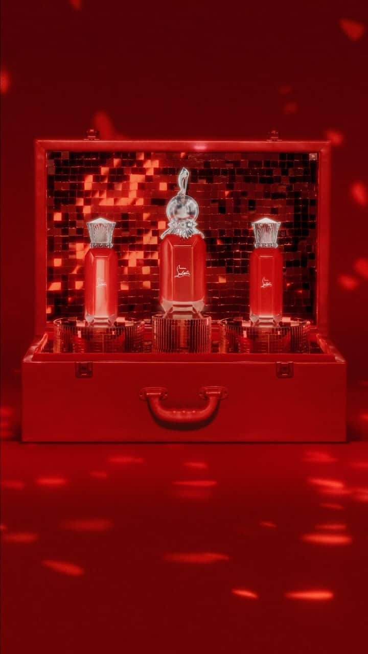 クリスチャンルブタンのインスタグラム：「Enjoy the joyous party nights with Loubirouge in festive red lights. Now available in a new spray-and-go bottle. Loubirouge Eau de Parfum 90ml Loubirouge Eau de Parfum 50ml  #ChristianLouboutin  #LouboutinBeauty」