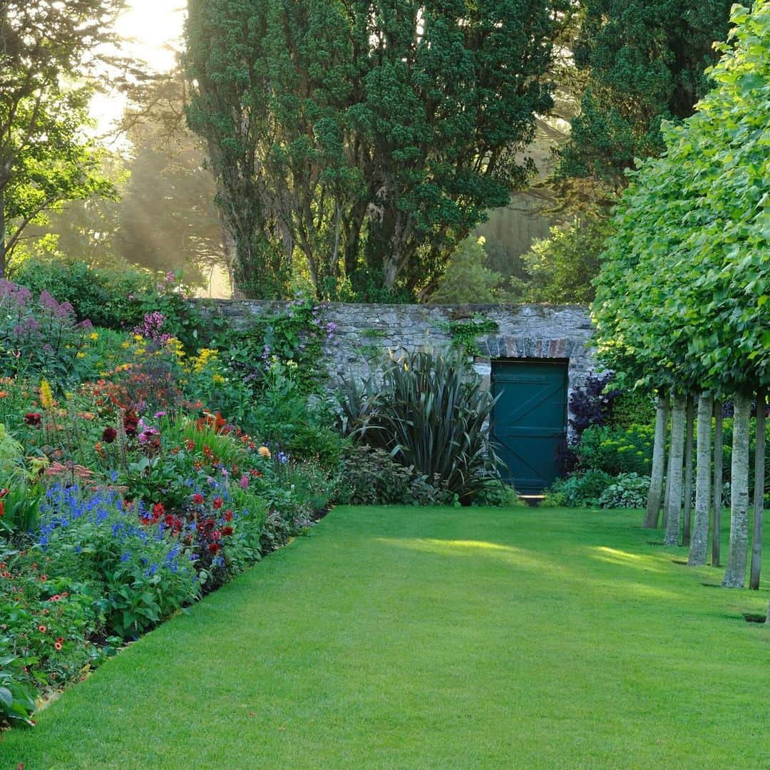 クリスティーズさんのインスタグラム写真 - (クリスティーズInstagram)「Glenarm Castle Walled Garden, in County Antrim, Northern Ireland, has won the 2023 Historic Houses Garden of the Year Award.⁣ ⁣ With its 'room' structure the garden provides private, contrasting spaces in which visitors can be peaceful and reflective, whilst the planting offers visitors something exciting to see whenever they visit.⁣ ⁣ Orlando Rock, Chairman, Christie's UK: "I am delighted to congratulate Glenarm Castle for winning the prestigious Historic Houses Garden of the Year Award. This striking achievement in the 40th anniversary year of the award is a testament to the captivating and enchanting gardens that have flourished under the stewardship of Aurora and Randal Antrim. Glenarm Castle's garden is a dynamic showcase of nature's beauty throughout the seasons and the garden's unique 'room' structure presents an exciting array of botanical wonders for visitors to discover. A true jewel on the Antrim coast!"⁣ ⁣ @historic_houses @gordoncastlewalledgarden #historichouses #gardens #outdoors #landscapes #goty2023 #gardenoftheyear #horticulture #horticulturaldesign」12月9日 17時36分 - christiesinc