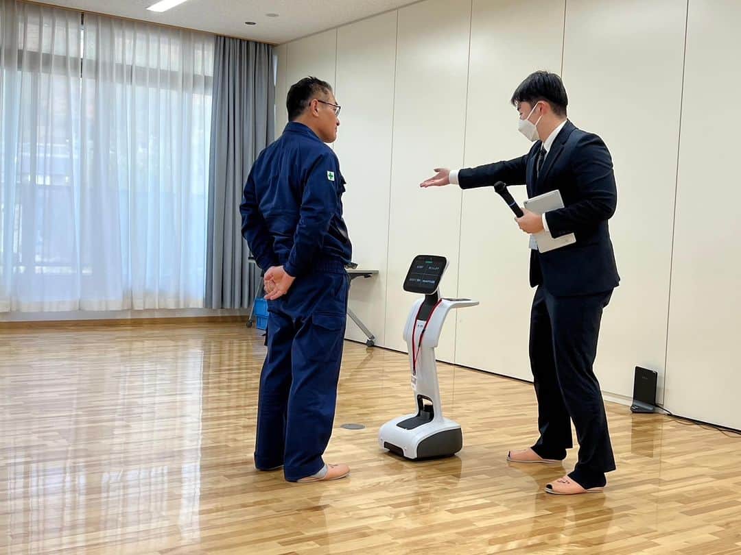 平井卓也さんのインスタグラム写真 - (平井卓也Instagram)「地域のデジタルセミナーで講演をさせていただきました。また、デジタル技術やコミュニケーションできるロボットのワークショップもありました。デジタルを身近に感じてくれる機会になったと思います。ありがとうございました。#平井卓也」12月9日 17時52分 - hiratakuchan0125
