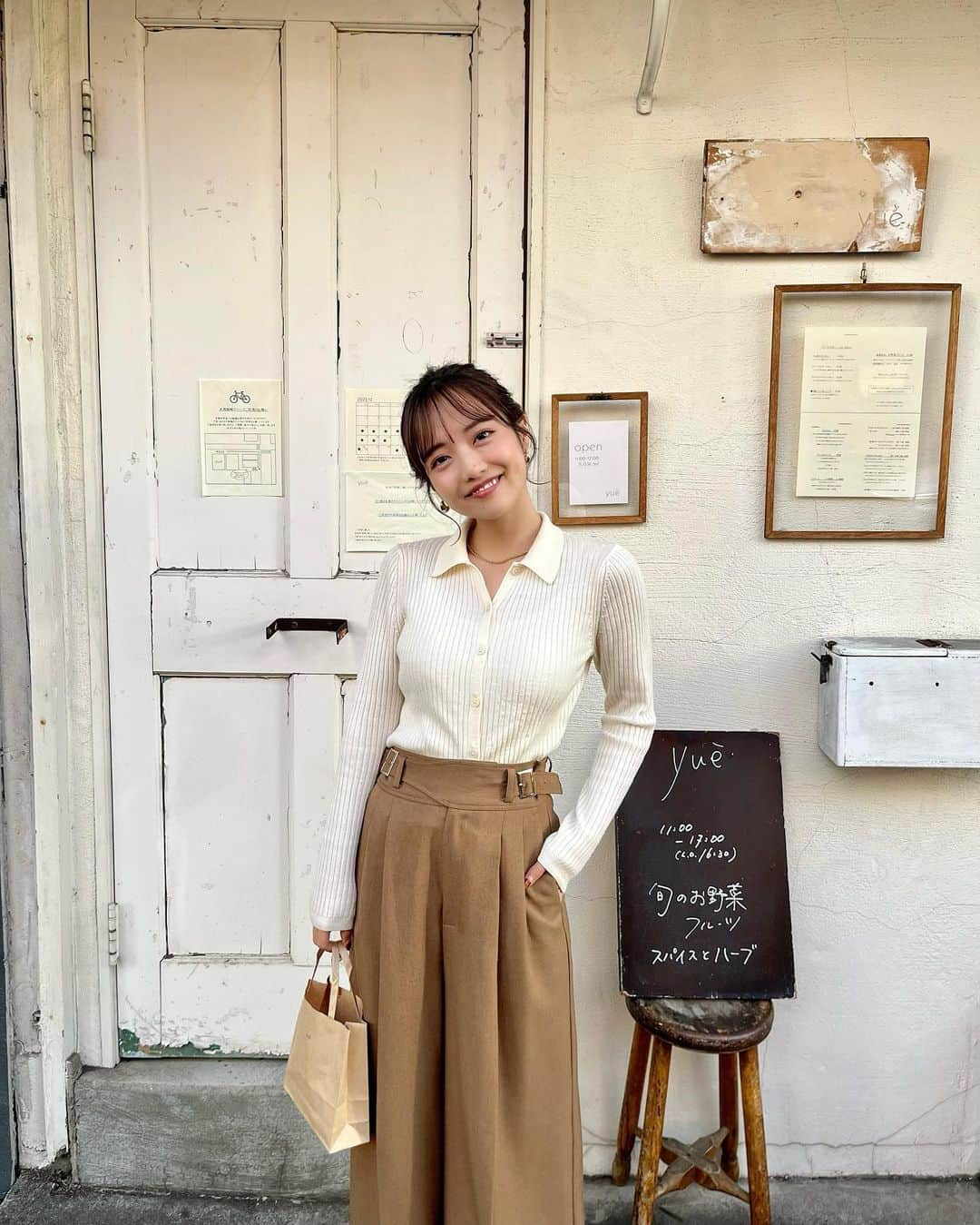 岩本千波さんのインスタグラム写真 - (岩本千波Instagram)「昨日のリールコーデ詳細♡  Tops:UNIQLO Pant:STRATA（sold out）  スパイスとハーブのお店っていうどんぴしゃなお店を見つけてしまったの、、♡ワクワクが止まらなかった🌼  #小柄コーデ #小柄女子 #小柄ファッション #低身長コーデ #低身長女子 #低身長ファッション #149cmコーデ #150cmコーデ#秋服#秋服コーデ #きれいめカジュアル#冬服#冬服コーデ#ニット#ニットポロ #ユニクロ #ユニクロコーデ #ユニクロ購入品」12月11日 19時00分 - chinami_cohina