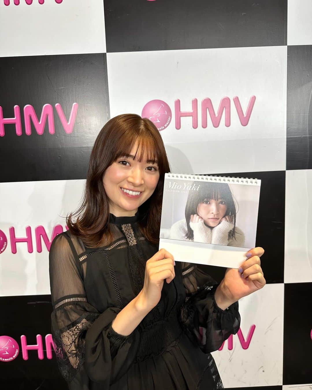 優希美青さんのインスタグラム写真 - (優希美青Instagram)「今日カレンダーイベントにきてくださったみなさんありがとうございました！！  カレンダーイベントが久々だったのでちゃんとお話しできるか不安もありましたが、みなさん優しくたくさん話しかけてくださって嬉しかったです😭❤️  みなさんの顔を見て目を見てお話しできるのがこんなに幸せなことなんだなと改めて実感しました！  久々でたどたどしい所があったかもしれませんが、次の23日はもっと楽しんでいただけるように頑張ります！  今日は本当にありがとうございました！  お手紙もプレゼントも大切に使わせていただきます🙈  23日またお会いできるのを楽しみにしています！」12月9日 18時07分 - mio_yuki