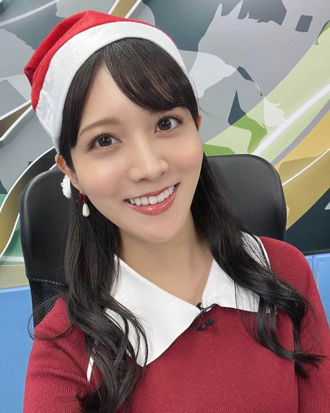 石川彩夏のインスタグラム：「久しぶりのサンタ……🎅震える。笑」