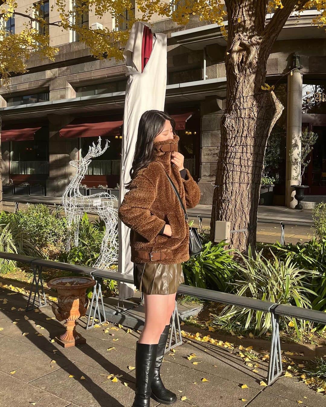 夢花さんのインスタグラム写真 - (夢花Instagram)「たまたま通った道がいちょうすぎた！💛  　  　  　 #いちょう #いちょう並木 #いちょうの木 #銀杏並木 #ボアジャケット #ボアブルゾン #ブルゾン #ブルゾンジャケット #ブラウン #ブラウンコーデ #ロングブーツ #ロングブーツコーデ」12月9日 18時15分 - dreamm_flowerr