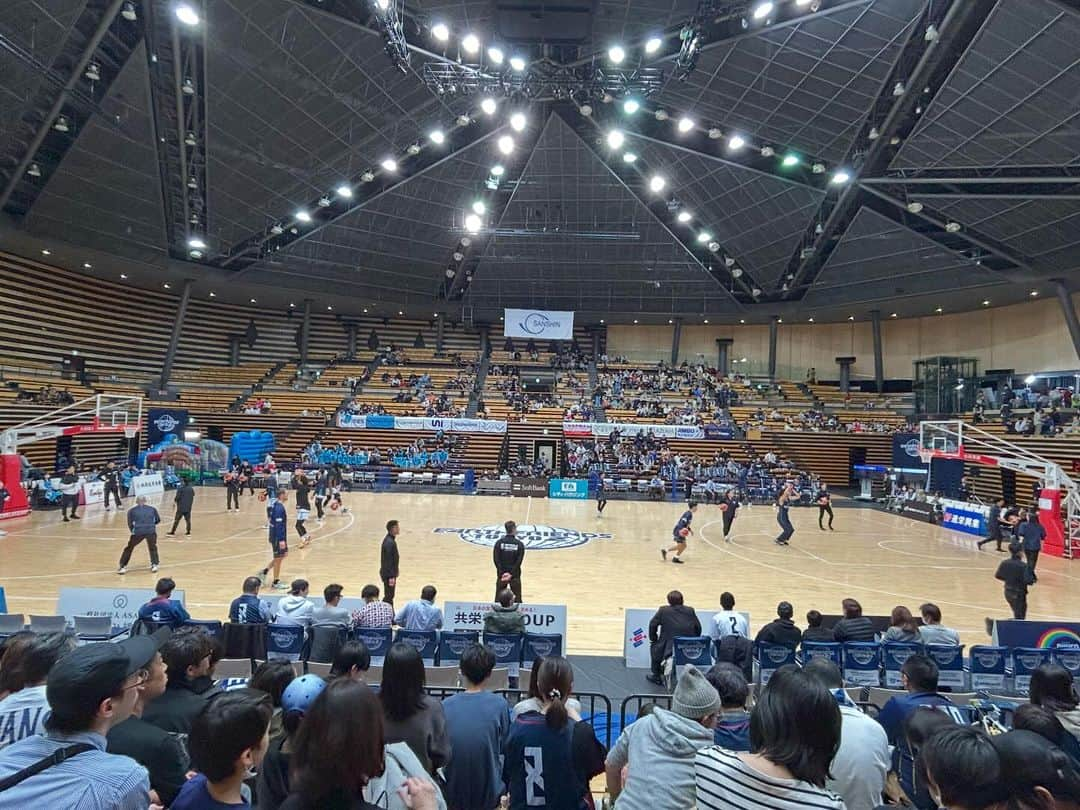 ミノルクリスのインスタグラム：「今夜はバスケ🏀⛹️ #アースフレンズ東京z」