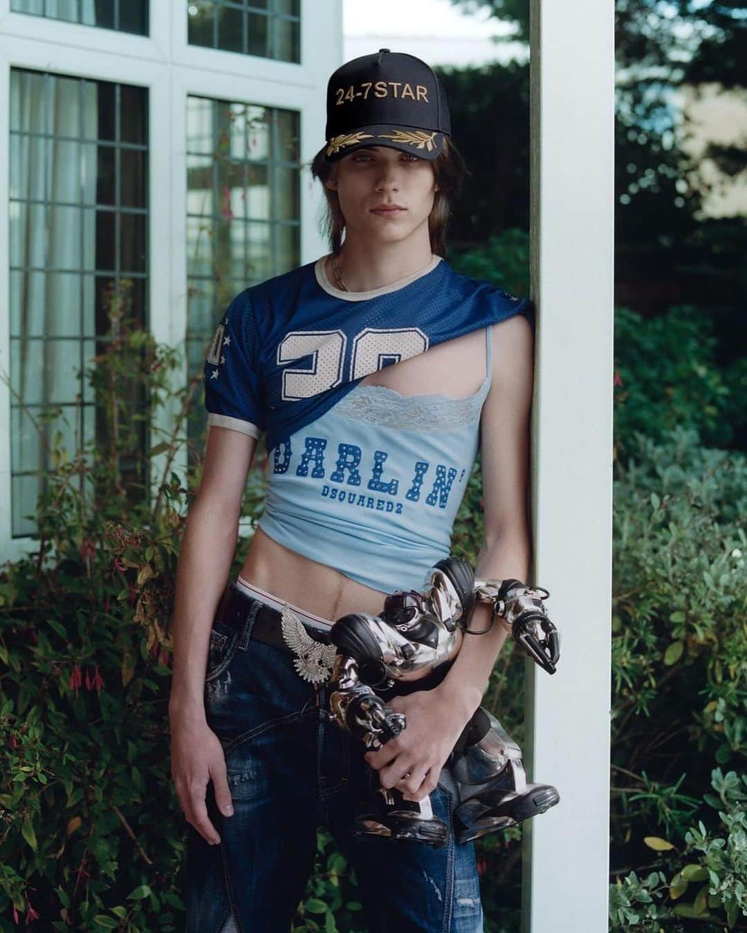 ディースクエアードのインスタグラム：「Real men wear camisoles 🩵🎽  @notnoen wearing @dsquared2 for @thehommeplusmag Photographer @thurstanredding Styling @claudiaasinclair Make up @mathiasvanhooff Set design @amystickland_setdesign Art direction @benkelwaystudio  #D2EDITORIALS #DSQUARED2」