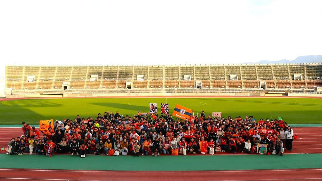 愛媛FCさんのインスタグラム写真 - (愛媛FCInstagram)「🧡シーズンシートホルダーサンクスイベント開催🧡  今年もニンスタで体験・交流型のサンクスイベントを開催し、サポーターの皆さまと楽しい時間を過ごしました😆👍  ご参加いただき、ありがとうございました🙇‍♂️  来シーズンもぜひよろしくお願いします❤️‍🔥🍊  #ehimefc #愛媛FC」12月9日 18時41分 - ehimefc12