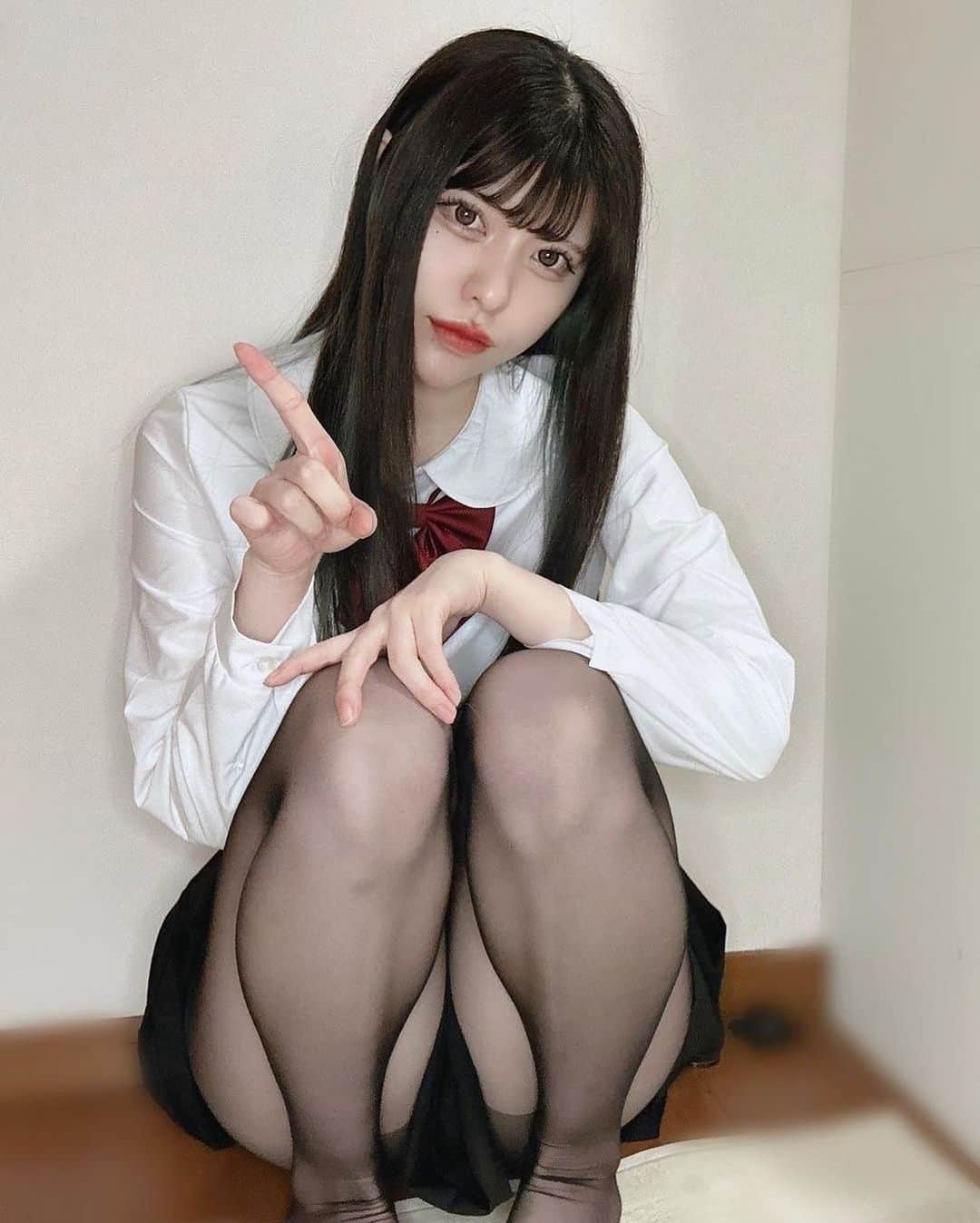 キュートな女性アイドルのインスタグラム：「✨ Follow for the ultimate aesthetic experience! ✨  📸 Model: @cos_kugi 🌸  🌸 Don’t miss out on the amazing content of our second page! Follow @girls.cos for more! 🌸  🌺 Just a reminder, our talented admin is also a girl! Give some love to @guanghui2001 🌺  ✨ All rights belong to their creators. No copyright infringement intended ✨  💫 Feel free to reach out to me if there are any issues 💫」