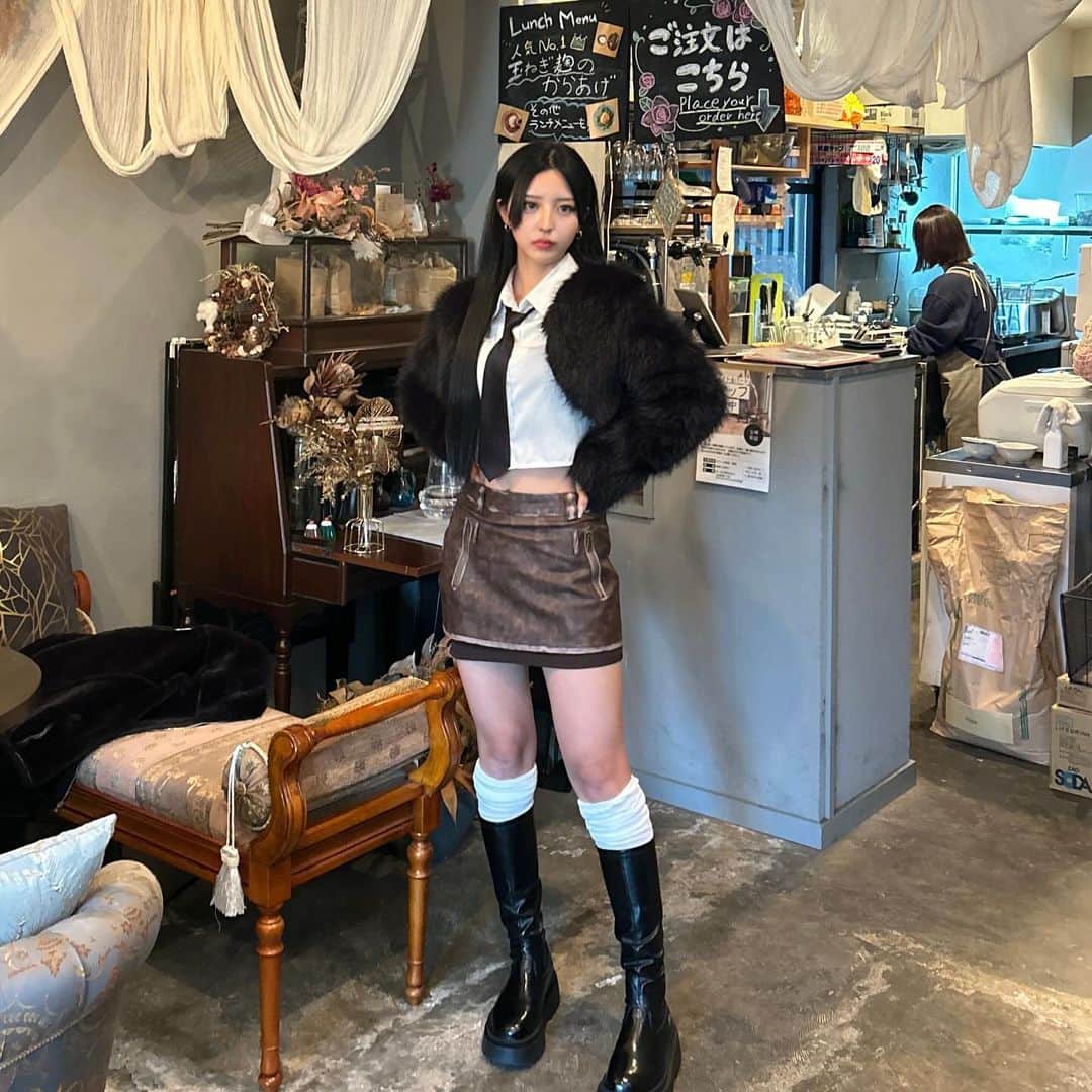 米田紗英さんのインスタグラム写真 - (米田紗英Instagram)「【announcement】 NEW store『 szella clothing 』がオープン♡  producer @ayana6144   ''私が私らしくいるために''という願いを込めてszella clothingを作りました。  女性らしさを引き出すお洋服のフォルムや丈感にこだわったアイテムをセレクトしていくので あなたらしさという魅力を引き出す１つのツールとして楽しんでいただければと思います。  沢山の応援よろしくお願いいたします-`📢  ｰｰｰｰｰｰｰｰｰｰｰｰｰｰｰｰｰｰｰｰｰｰｰｰｰｰｰｰｰｰｰｰｰｰｰｰ」12月9日 19時21分 - dleepytown_official