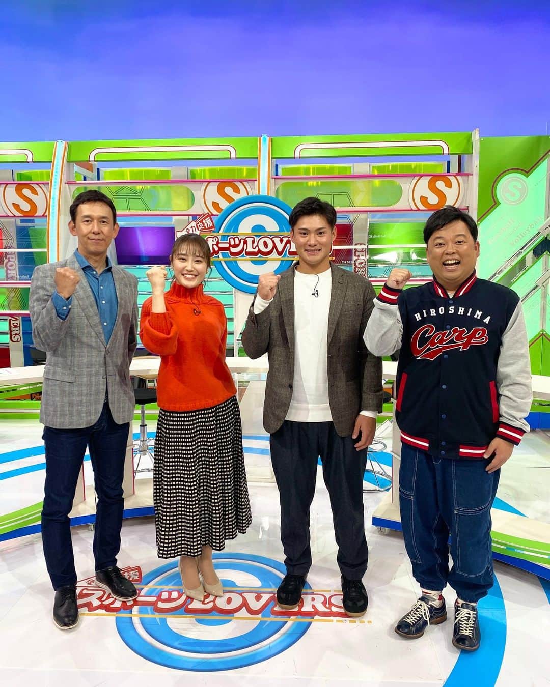 広島東洋カープさんのインスタグラム写真 - (広島東洋カープInstagram)「今日は田村がテレビ生出演！笑笑  久しぶりの生出演にかなり緊張した様子でしたが  スタッフの方々の気遣いもあり  本番ではしっかり楽しめたようです⤴︎(^o^)  #carp #カープ #広島東洋カープ #広島 #田村俊介 #しゃ」12月9日 19時34分 - carp_official_