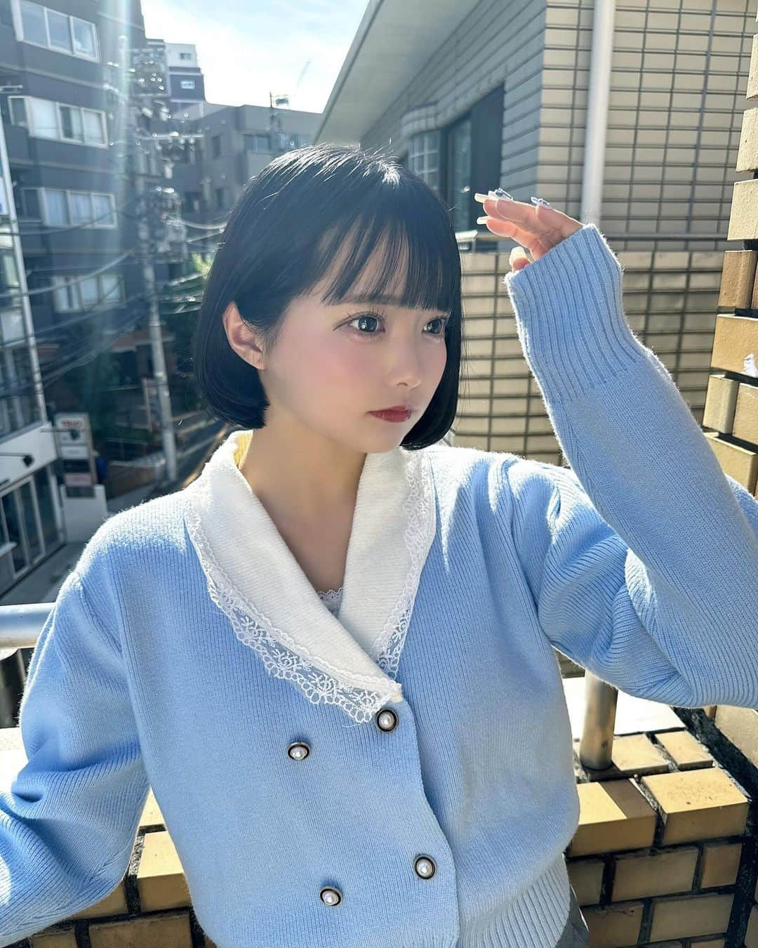 福山梨乃さんのインスタグラム写真 - (福山梨乃Instagram)「🩶🩶 . knit→ @rolarola.official  . hair color→ @yamamote_land  . いつもブルー系の黒にしてくださいって言って染めてもらってます👧🏻抜けやすいなぁって思ってたときは黒染めちょっとだけ混ぜてもらってたー！色落ちした色もかわいくなってきました🫶🏻」12月9日 19時29分 - rinomaru_