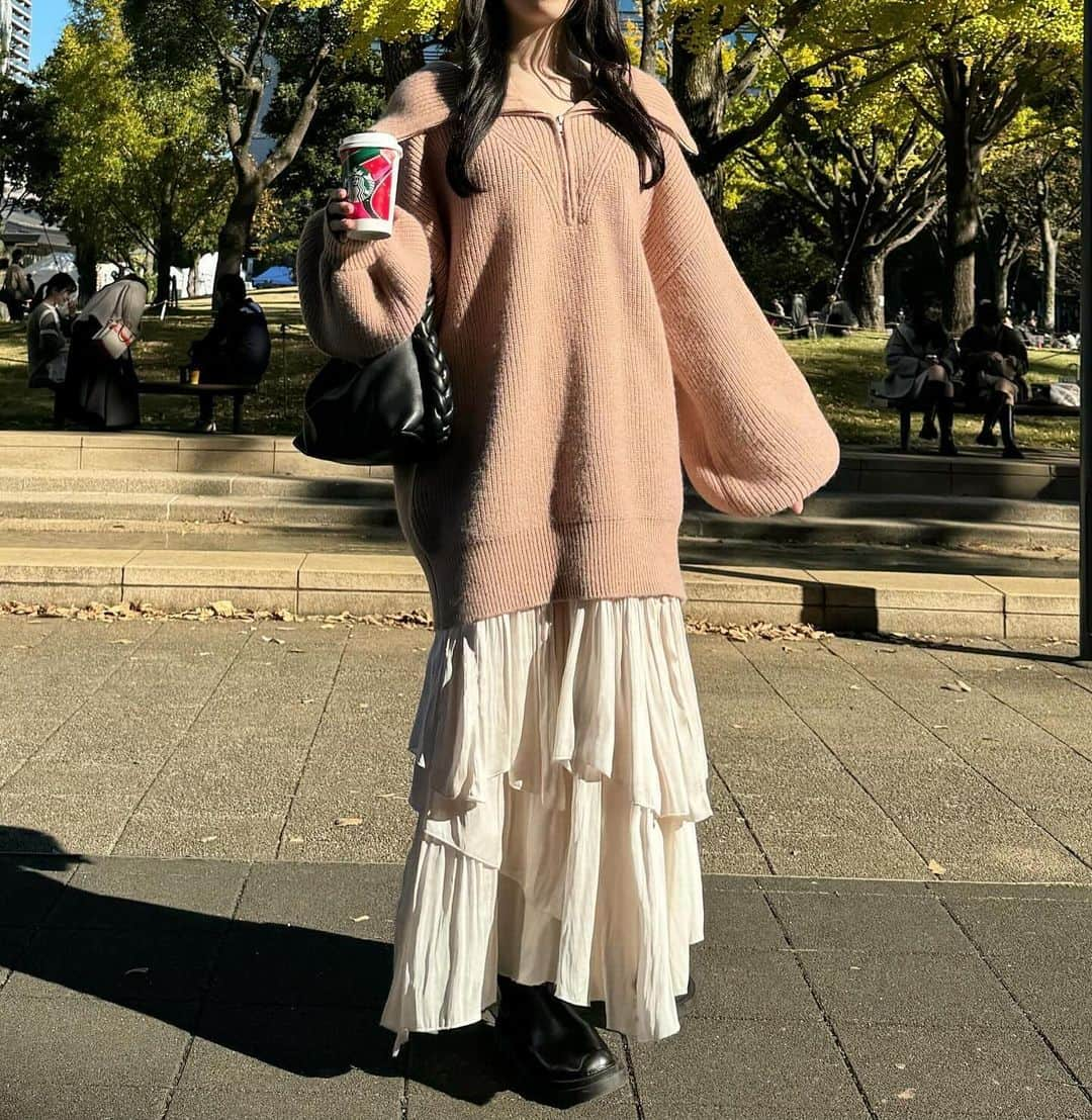 mellowneonさんのインスタグラム写真 - (mellowneonInstagram)「. recommend item🧥🧣  #冬コーデ #アウターコーデ #ニットコーデ」12月9日 19時36分 - mellow_neon