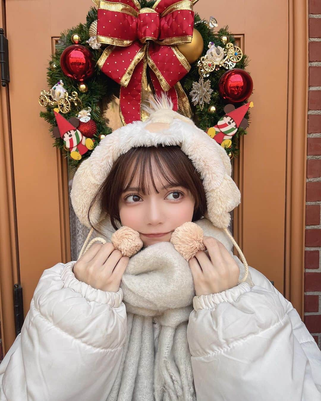 南なつさんのインスタグラム写真 - (南なつInstagram)「クリスマス予定空いてる？？？  #ディズニーランド#ディズニーランド #ディズニーコーデ #ディズニーリゾート #ディズニー写真部 #おそろコーデ #クリスマス #디즈니 #오오티디 #일본」12月9日 19時46分 - nattanntan