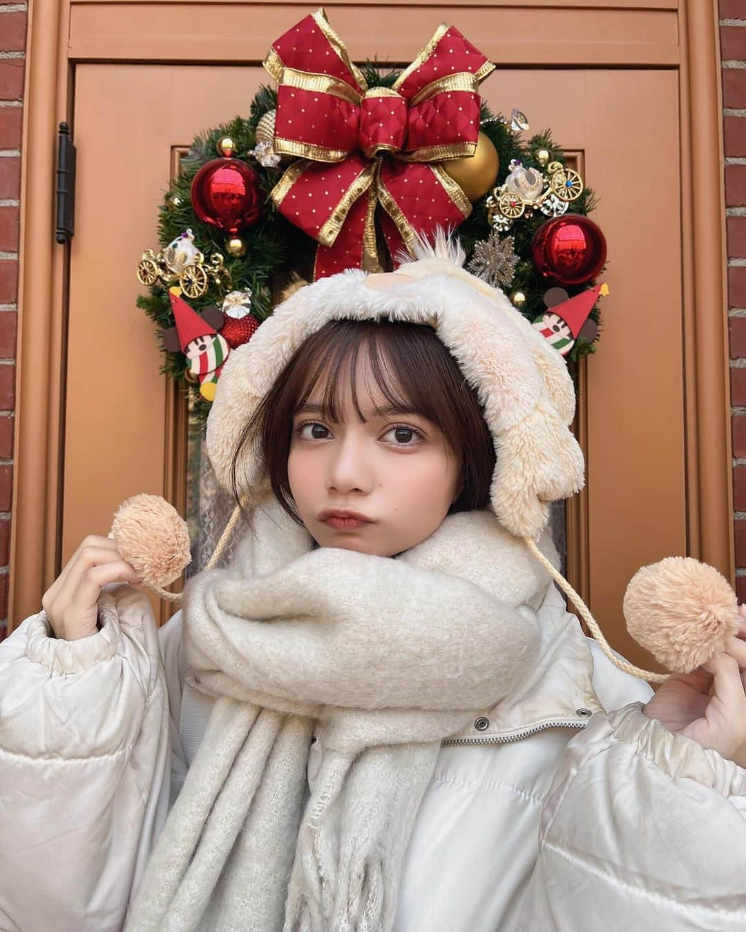 南なつさんのインスタグラム写真 - (南なつInstagram)「クリスマス予定空いてる？？？  #ディズニーランド#ディズニーランド #ディズニーコーデ #ディズニーリゾート #ディズニー写真部 #おそろコーデ #クリスマス #디즈니 #오오티디 #일본」12月9日 19時46分 - nattanntan