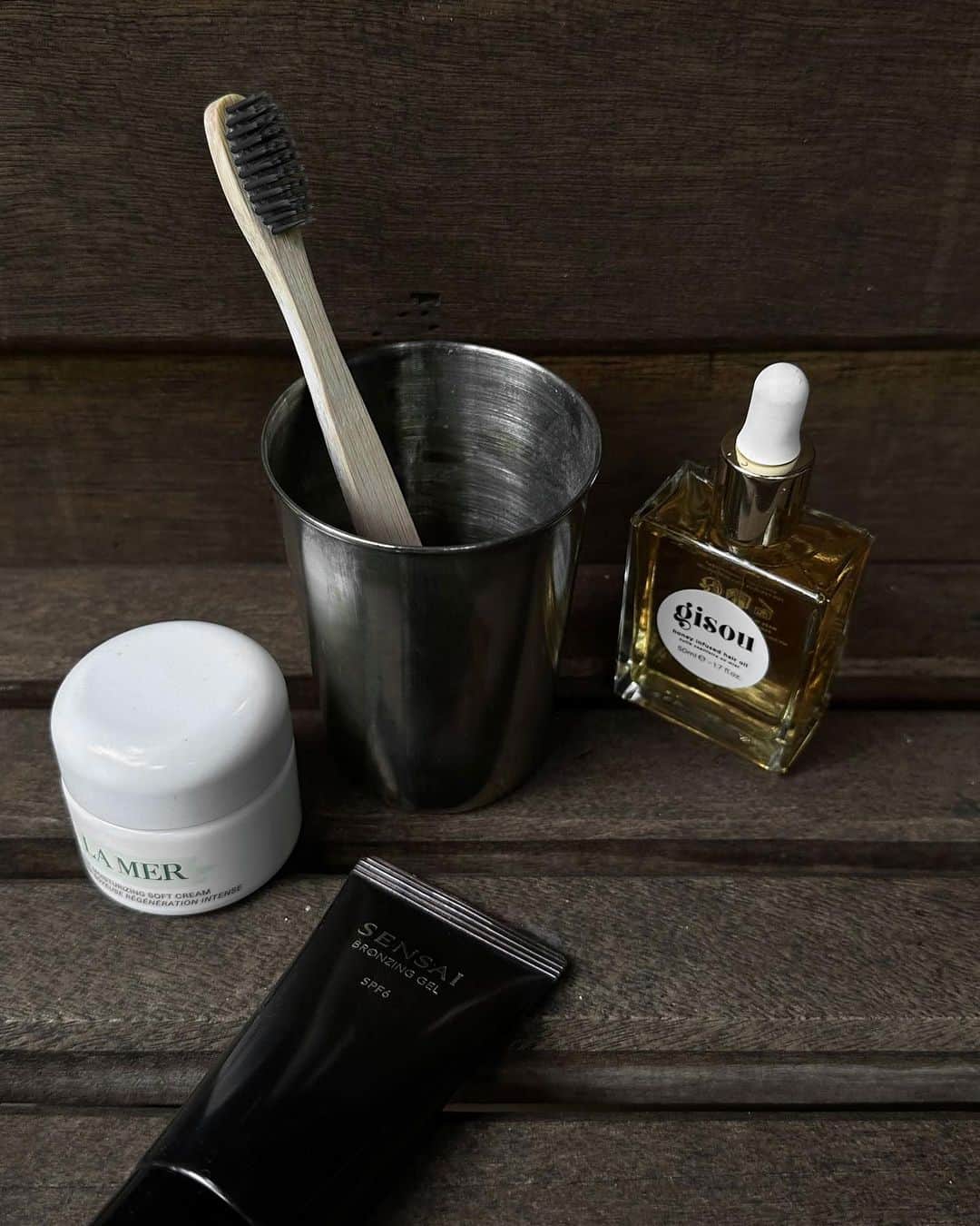 Victoria Törnegrenのインスタグラム：「Island essentials 🥥🌴」