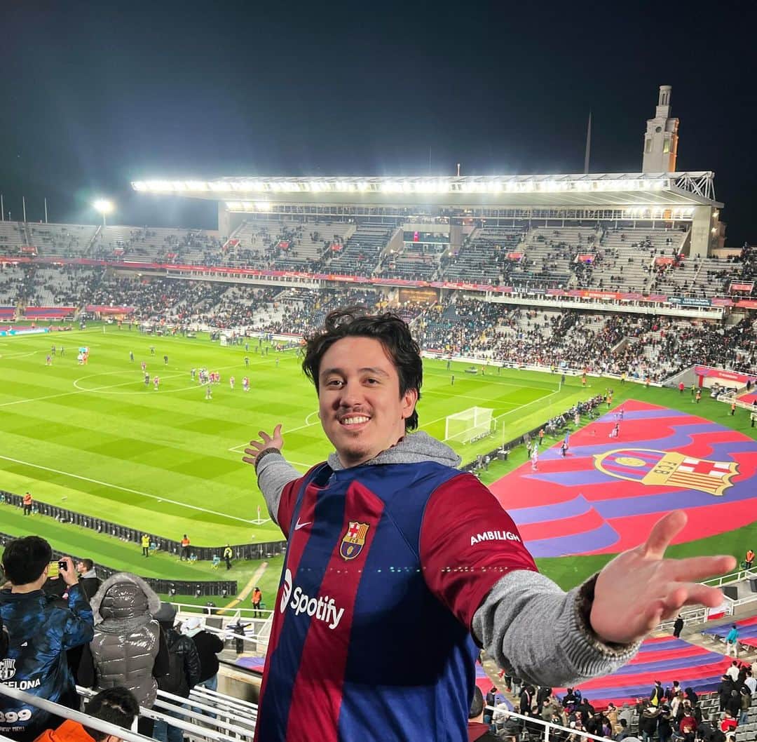 じゅんのインスタグラム：「最後にバルサの試合観たのは何年前だろう？w ５年くらい前かな🥱  やっぱり迫力ある！」