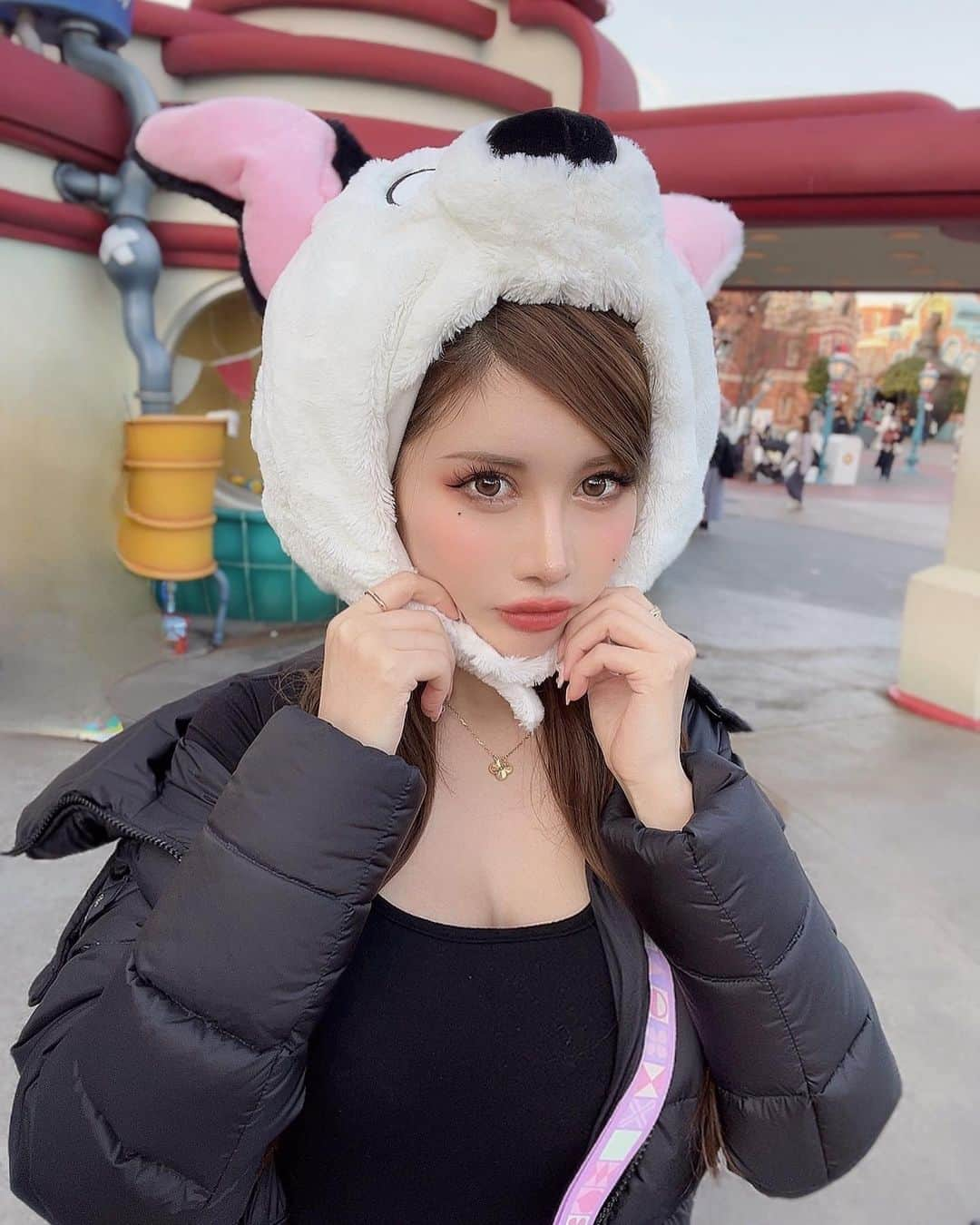 🦋🦋𝐻🦋🦋のインスタグラム：「🍬🍭 ・ 家族で🏰💗 あったかくなったらまたみんなで行きたいなー🫶🏻🎀 ・ ＃知らんおっちゃん消しゴム使ってほんまごめんやで ＃いっつもタイムラグ」