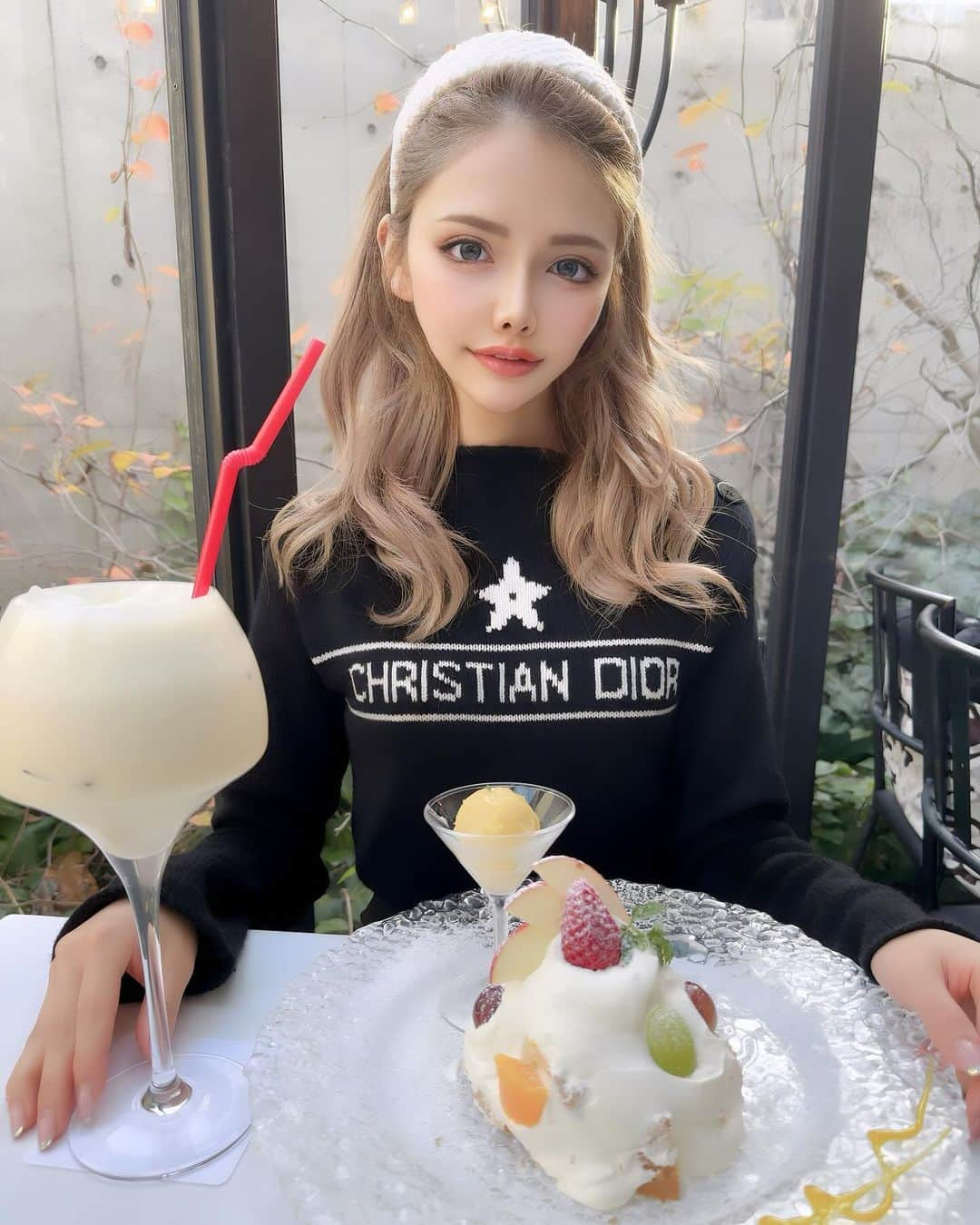 さとのんさんのインスタグラム写真 - (さとのんInstagram)「. 久しぶりにお気に入りのマッシモさんへ🍰 安定の美味しさだった☺️  先日表参道にあるINFINEEZさんで滝汗PAUL SCERRI 伝統トリートメントコース120分を受けてきたよ💞  スイス発祥の伝統トリートメントで 植物由来のハーブエッセンスを身体に塗って身体を温めてもらい、 その人に合った効果が出る施術をしてくれます✨️  その他にネイル、マツエクなどの施術もできて トータルで美しくなれるサロン👏  ホームケアなどのグッズも販売してるのでみんなも是非☺️  ━━━━━━━━━━━━━━━  INFINEEZ ❨ @infineez_tokyo ❩  📍東京都港区北青山3-10-11  📞03-6433-5773   ━━━━━━━━━━━━━━━  #PR  #表参道エステ  #東京エステ  #ポールシェリー  #infineez  #千種カフェ  #マッシモマリアーニ」12月9日 21時33分 - satono_0110