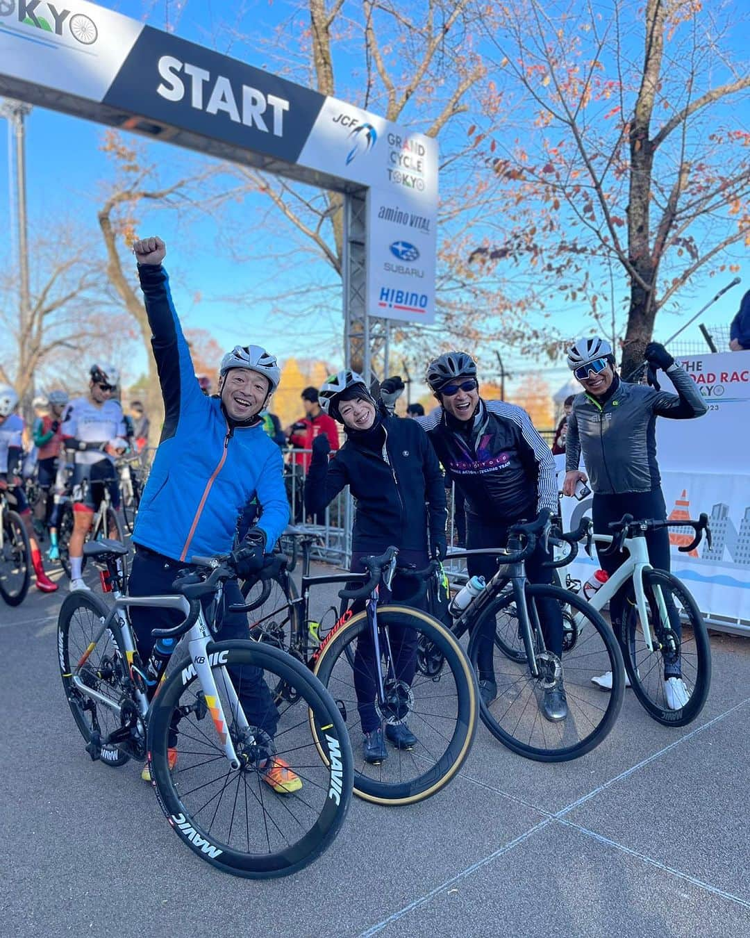 高木菜那さんのインスタグラム写真 - (高木菜那Instagram)「GRAND CYCLE TOKYO レインボーライド🌈 GRAND CYCLE TOKYO 2023🌈 THE ROAD RACE TOKYO TAMA2023🌈 に参加させていただきました‼️‼️  レインボーライドの日はレインボーブリッジと 東京ゲートブリッジを封鎖して自転車で渡ってきました🚴✨ 橋を自転車で渡ってる時はすごく 気持ちよくて本当に感動しました✨ 東京に来て中々自転車に乗れてなかったけど 改めて自転車楽しいなと実感しました🚲‼️  THE ROAD RACE TOKYO TAMA2023では パレードランをさせていただいたり、 白熱した試合が見れて凄く興奮しました🤩‼️ 最後の逃げ切る姿かっこよかったです！！  GRAND CYCLE TOKYO 2023ではROUVYレース対決🔥 全力でこぎましたが負けちゃいました🥲💧笑  いろんな形で自転車に関わらせていただいて 改めて自転車好きだなと思いました🚲💕  そして今回も夏の自転車のイベントに続き、 サイクルウェアを株式会社Clannote様に ご提供していただきました！ありがとうございます！ 2014年オランダに行っていた時に、BIORACERのウェアを 初めて着て自転車をこいだ時の着やすさに一目惚れして以降 ずっとBIORACERのサイクルウェアを愛用しています❣️  1.2枚目のウェアがBIORACER( @bioracerjapan ) 3.4枚目のウェアがPISSEI( @pissei_japan ) どちらのウェアもすごく着やすかったです！！  #自転車イベント  #レインボーブリッジ封鎖しました #ロードバイク  #bioracer #pissei  #glandcycletokyo  #speedskating  #チャリダー」12月9日 21時57分 - nana.takagi