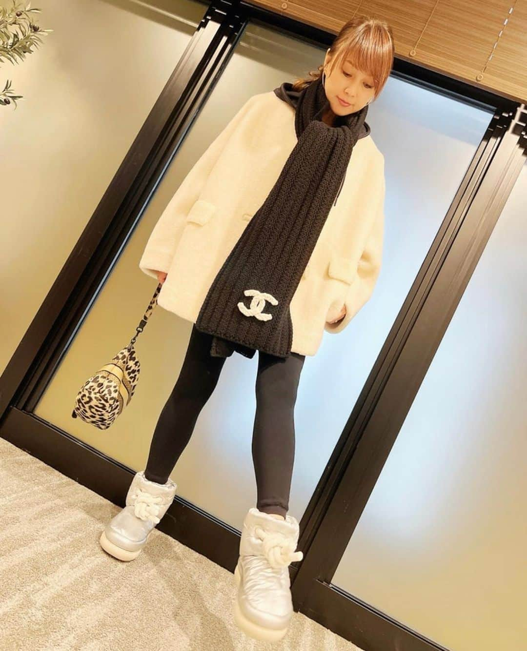 渡辺美奈代さんのインスタグラム写真 - (渡辺美奈代Instagram)「coordinate  #coordinate #UGG #DIOR #CHANEL #ファッション #お洋服」12月9日 22時06分 - watanabe_minayo