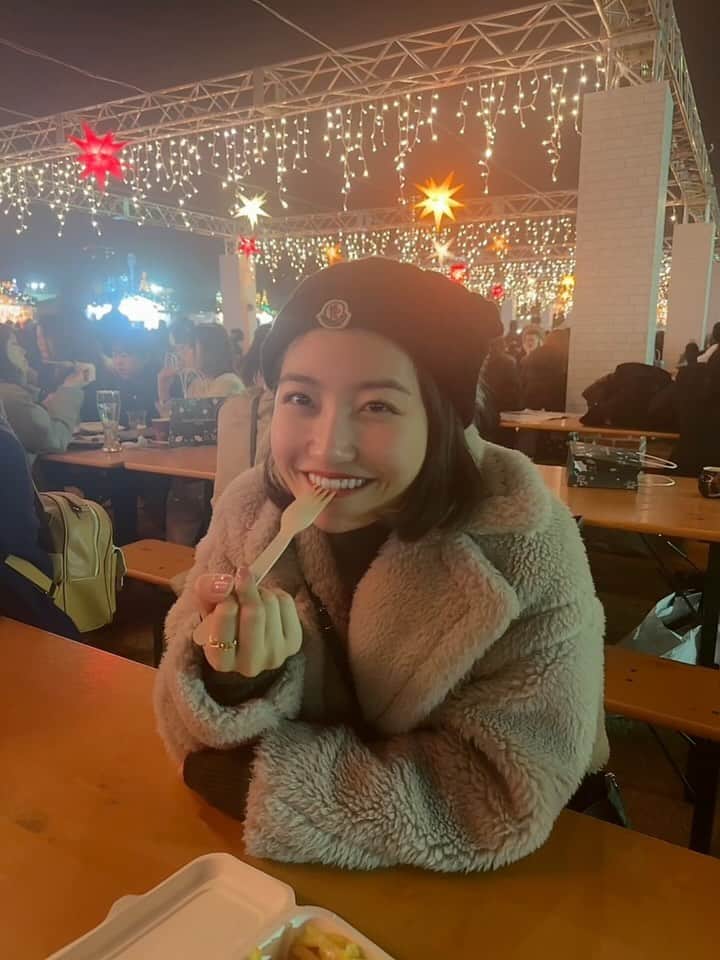 中西悠綺のインスタグラム：「クリスマスマーケット🎅🏻🎄✨❤️」