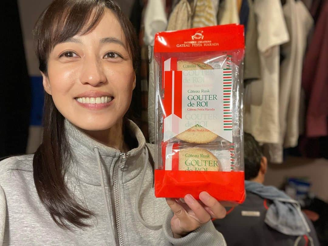 及川奈央さんのインスタグラム写真 - (及川奈央Instagram)「#トコトンいじはり 9日目へ御来場くださった皆様、ありがとうございました！  残り1回千穐楽を残すのみとなりました。  最後まで涼子として大黒湯に居られる時間を噛み締めます。 お客様に心温まっていただけますように。  明日10日(日)下北沢小劇場B1にて 御来場を心よりお待ちしております❁*.ﾟ」12月9日 22時23分 - naooikawa