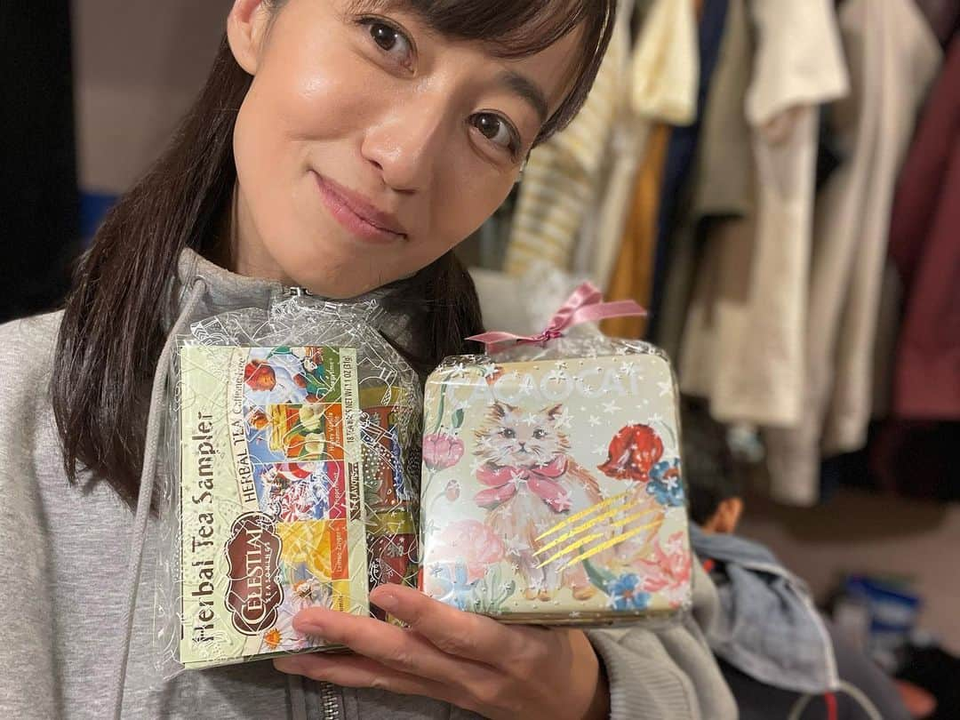 及川奈央さんのインスタグラム写真 - (及川奈央Instagram)「#トコトンいじはり 9日目へ御来場くださった皆様、ありがとうございました！  残り1回千穐楽を残すのみとなりました。  最後まで涼子として大黒湯に居られる時間を噛み締めます。 お客様に心温まっていただけますように。  明日10日(日)下北沢小劇場B1にて 御来場を心よりお待ちしております❁*.ﾟ」12月9日 22時23分 - naooikawa