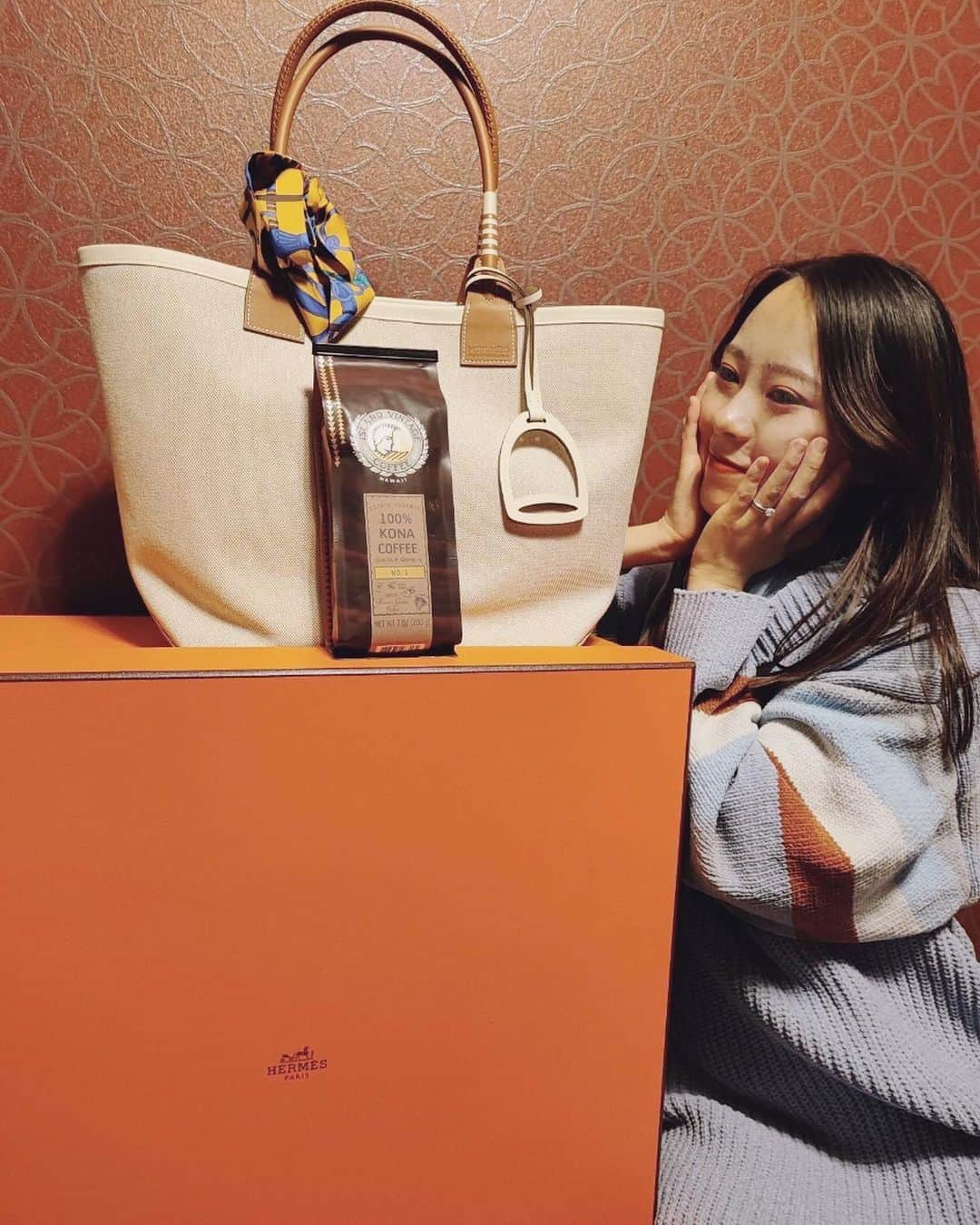 上野瑚子さんのインスタグラム写真 - (上野瑚子Instagram)「26歳になりました💌  #26歳　#誕生日 #HERMES #エルメス #スティープル」12月9日 22時28分 - koko08_xx