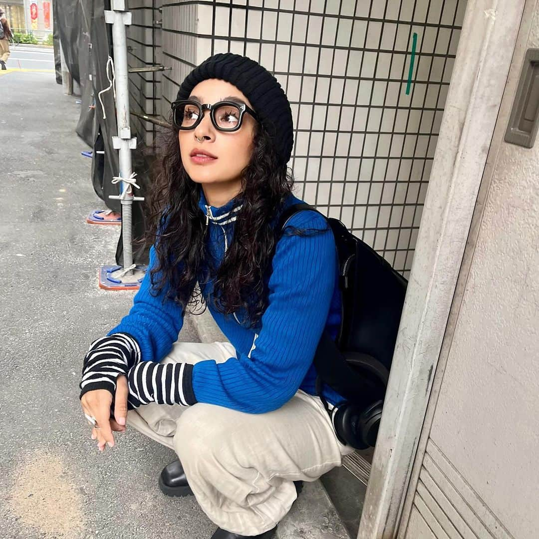 蒼葉えるさんのインスタグラム写真 - (蒼葉えるInstagram)「真っ青な服あんまり持ってないから新鮮🥸💙  #えるのふく🥟 で #pr #blkby」12月9日 22時44分 - l_aoba