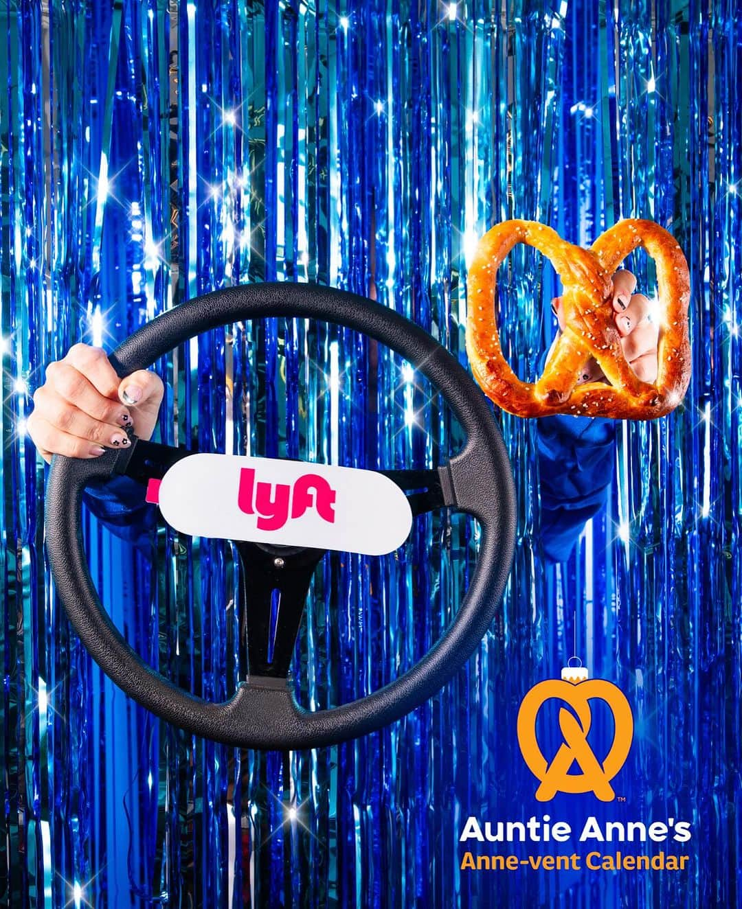 アンティ・アンズのインスタグラム：「🔔 GIVEAWAY 🔔  We’re teaming up to cover the most important parts of the mall trip... Ride on Lyft, pretzels on Auntie! Five winners will receive $250 in Lyft ride credits and a $100 Auntie Anne’s gift card.  To be entered to win: 1. Like this post 2. Follow @AuntieAnnesPretzels & @Lyft 3. Tag a friend in the comments (more tags = more entries!)  NO PURCHASE NECESSARY. Open to legal residents of the 50 U.S. & D.C., 13 years of age or older. Minors must have parental consent. Promotion Period: 12/1/23 at 09:00 am ET – 12/12/23 at 9:00 am ET. To enter you must have a free Instagram account during the Promotion Period. See the Official Rules https://bit.ly/Annevent23 for additional eligibility restrictions, how to enter, prize descriptions/restrictions, odds, entry periods and complete details. Sponsor: Auntie Anne’s Franchisor SPV LLC.」