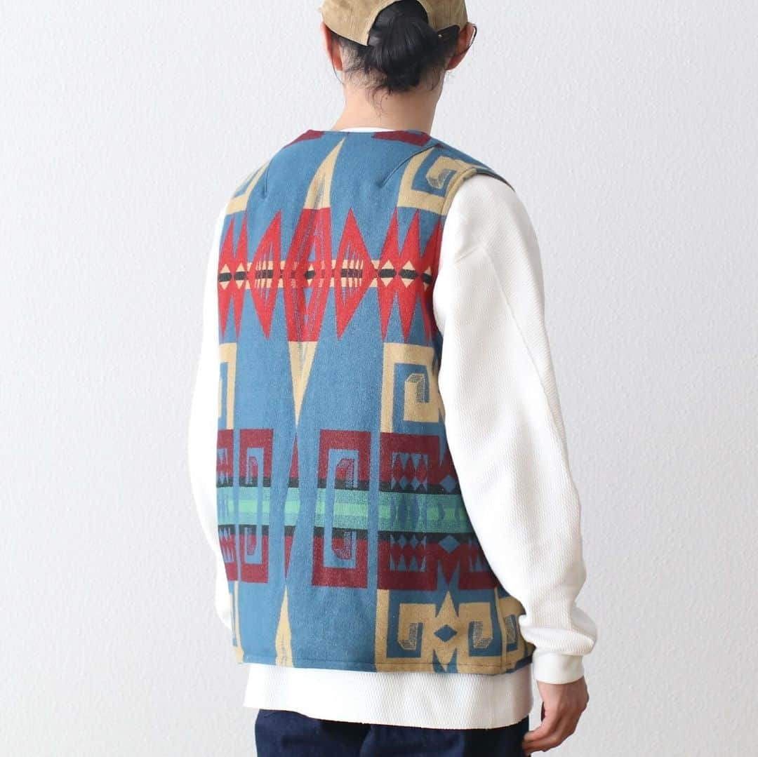 wonder_mountain_irieのインスタグラム：「_ visvim / ヴィズヴィム “KORA DOWN VEST” ￥180,400- _ visvim / WMV 全商品、 期間限定でカートのご利用が可能となっています。 _ 〈online store / @digital_mountain〉 https://www.digital-mountain.net _ 【オンラインストア#DigitalMountain へのご注文】 *24時間受付 *14時までのご注文で即日発送 *送料無料 tel：084-973-8204 _ We can send your order overseas. Ordering procedure details can be found here. >>http://www.digital-mountain.net/html/page56.html _ #visvim #hirokinakamura #visvimwmv #WMV #ヴィズヴィム #ビズビム #中村ヒロキ #ダブリューエムブイ _ 実店舗：@wonder_mountain_ #WonderMountain  〒720-0043  広島県福山市船町2-23 JR 「#福山駅」より徒歩10分 #ワンダーマウンテン #japan #hiroshima #福山 #福山市 #尾道 #倉敷 #鞆の浦 近く _ WOMEN/GOODS： @hacbywondermountain _」