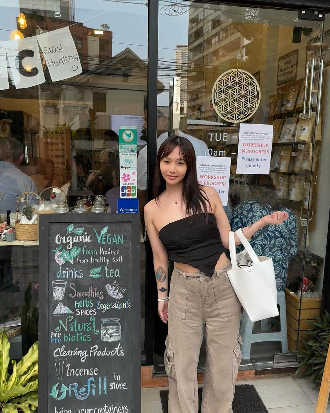Kimberley Chenのインスタグラム：「曼谷 ❣️🌿✨ 2 days in Bangkok」