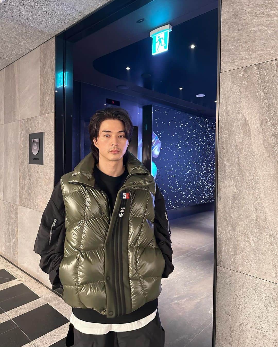 キム・ジフンのインスタグラム：「_  올해도 얼마 안남았네-」