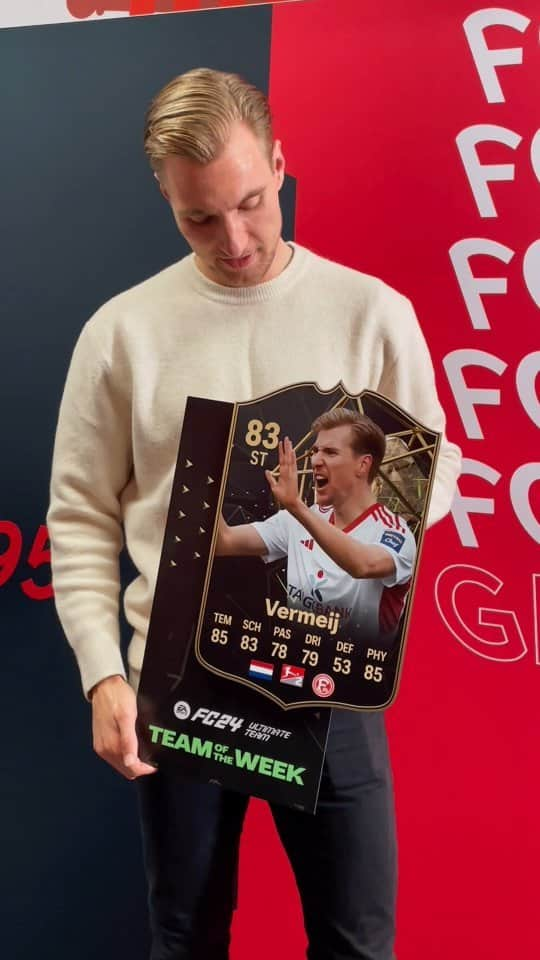 フォルトゥナ・デュッセルドルフのインスタグラム：「@vinvermeij im #TOTW! 😍 Wir haben ihm gestern seine Karte überreicht. Habt Ihr ihn schon in Euren Teams? 🙃 • • #f95 #fortuna #f95Gaming #vermeij #motm #eafc #eafc24 #2bundesliga」