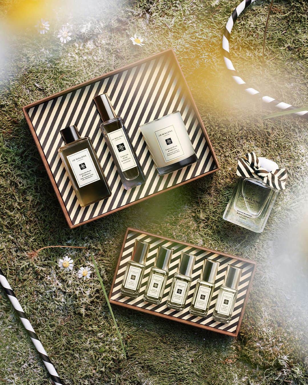 Jo Malone Londonのインスタグラム：「Just because you’re a real limited-edition. Season’s treatings come in the form of scents from our festive collection. #SeasonOfScent #JustBecause」