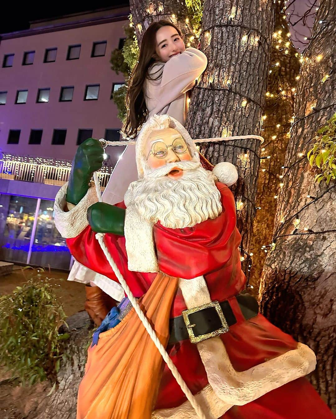 齊藤家澄さんのインスタグラム写真 - (齊藤家澄Instagram)「#xmasmarket  #xmas  #illumination  #santa  #🎅 #🧑‍🎄  #🎅🏻  #🦌  #クリスマスマーケット福岡」12月10日 0時28分 - kanchi_w