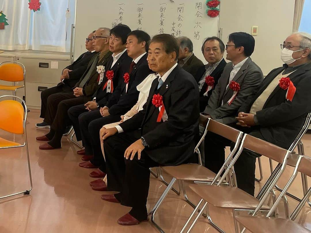 足立康史さんのインスタグラム写真 - (足立康史Instagram)「今日は、社会福祉法人秀幸福祉会・庄栄エルダーセンターの第２３回フェスティバル、そして第２０回庄栄コミセン祭りにうかがい、お祝いを申し上げました。  １４時からは箕面で国政報告会です。お近くの皆さま、是非お越しください。」12月10日 11時36分 - adachiyasushi