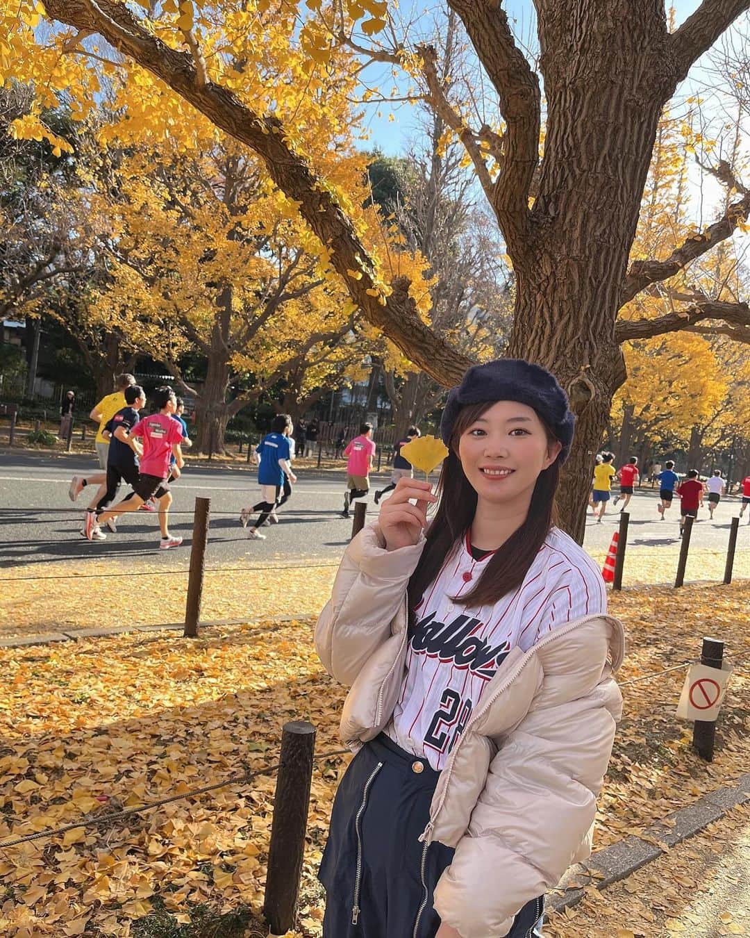 田名部生来のインスタグラム：「. 3時に起きて既に今日という日を 優勝してる。 8年ぶりに砂かぶりで すきぴに会えるから おめかししに一旦帰る🫰笑  頑張ってくださーい🏃🏃‍♀️🏃‍♂️  #みんな好きなとこ」